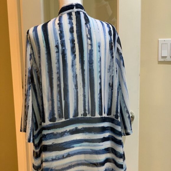 Zozo 3/4 Sleeve Draped Top Size XL - Picture 3 of 5